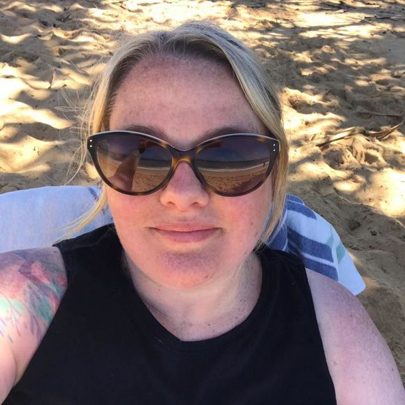 Meet your Posher, Jennifer - Picture 1 of 1